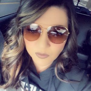 Meet your Posher, Jodi